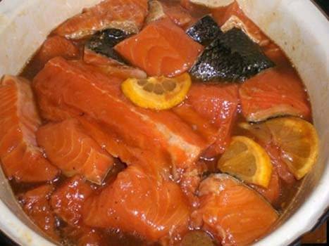 Шашлык из красной рыбы: как готовить стейки на мангале