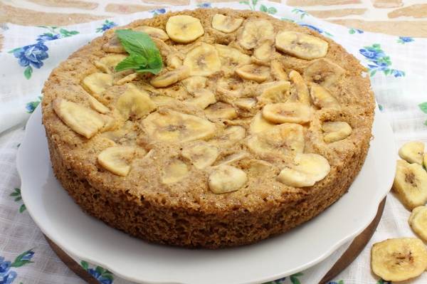 Шарлотка с бананами пошаговый рецепт быстро и просто