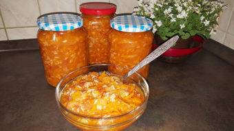 Салат из риса и яиц