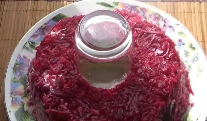 Салат гранатовый браслет
