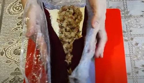 Закуска из лаваша: рулетики с сельдью и картофелем