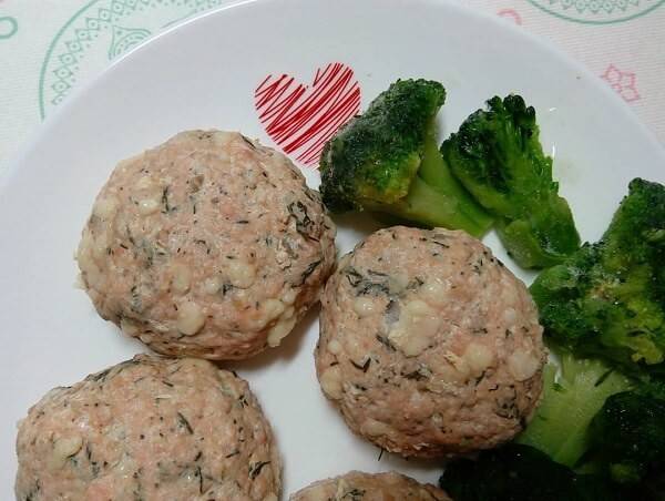 Быстро и вкусно: котлеты из рыбных консервов
