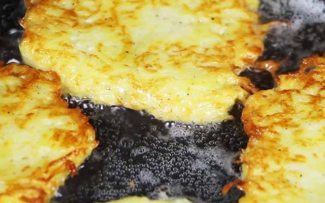 Картофельные драники с грибами