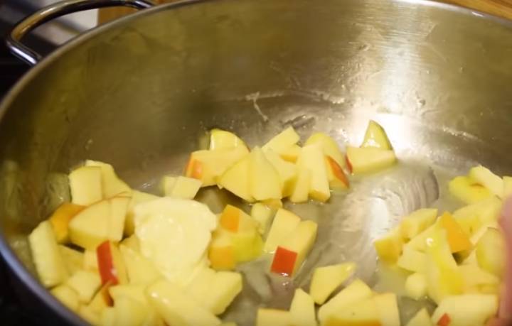 Печем булочки с корицей из вкусного дрожжевого теста