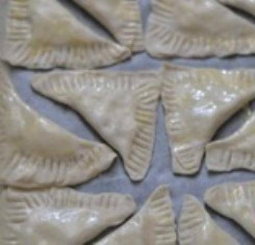 Выпечка из слоеного теста на скорую руку