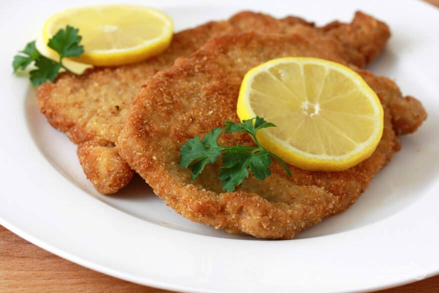 Как приготовить вкуснейший шницель из свинины?