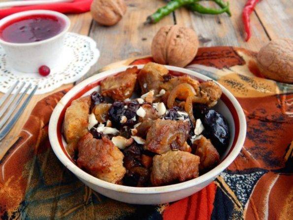Рецепт вкусной свинины с овощами в мультиварке