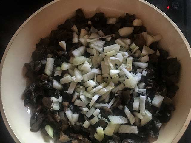 Картофельная запеканка с грибами в духовке
