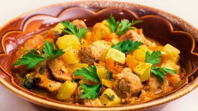 6 простых способов приготовить рагу с курицей и овощами