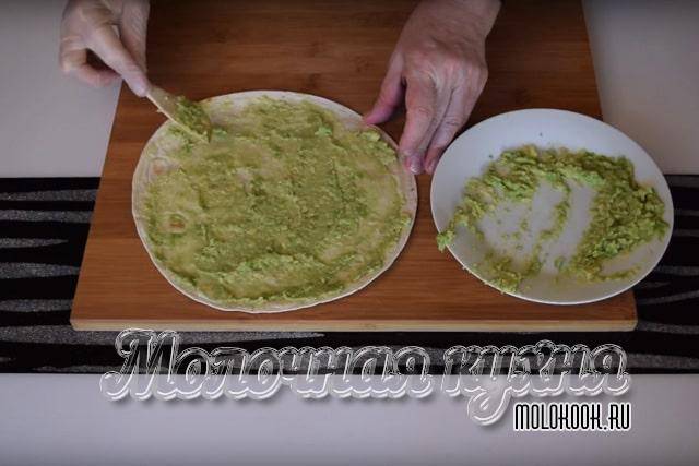 Лаваш с семгой: рецепт закуски, которой всегда хочется еще