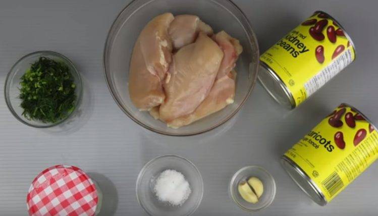 20 простых и вкусных салатов, которые подойдут на все случаи жизни