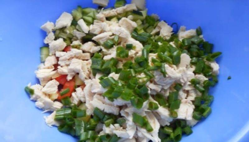 20 простых и вкусных салатов, которые подойдут на все случаи жизни