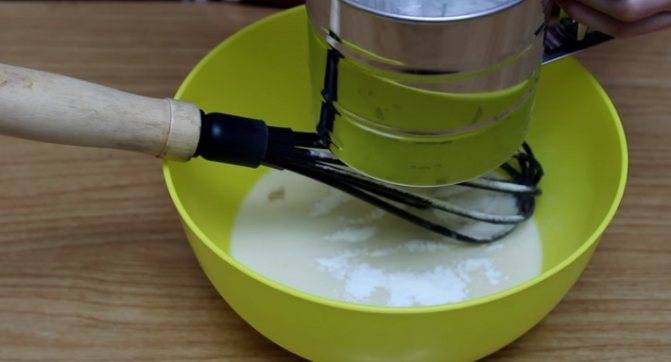 Пицца с ананасами