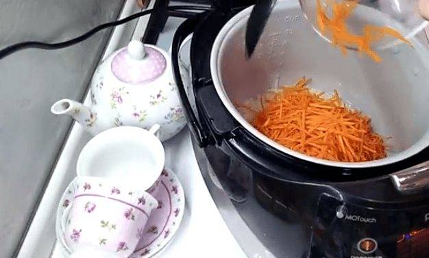 Салат из риса и яиц