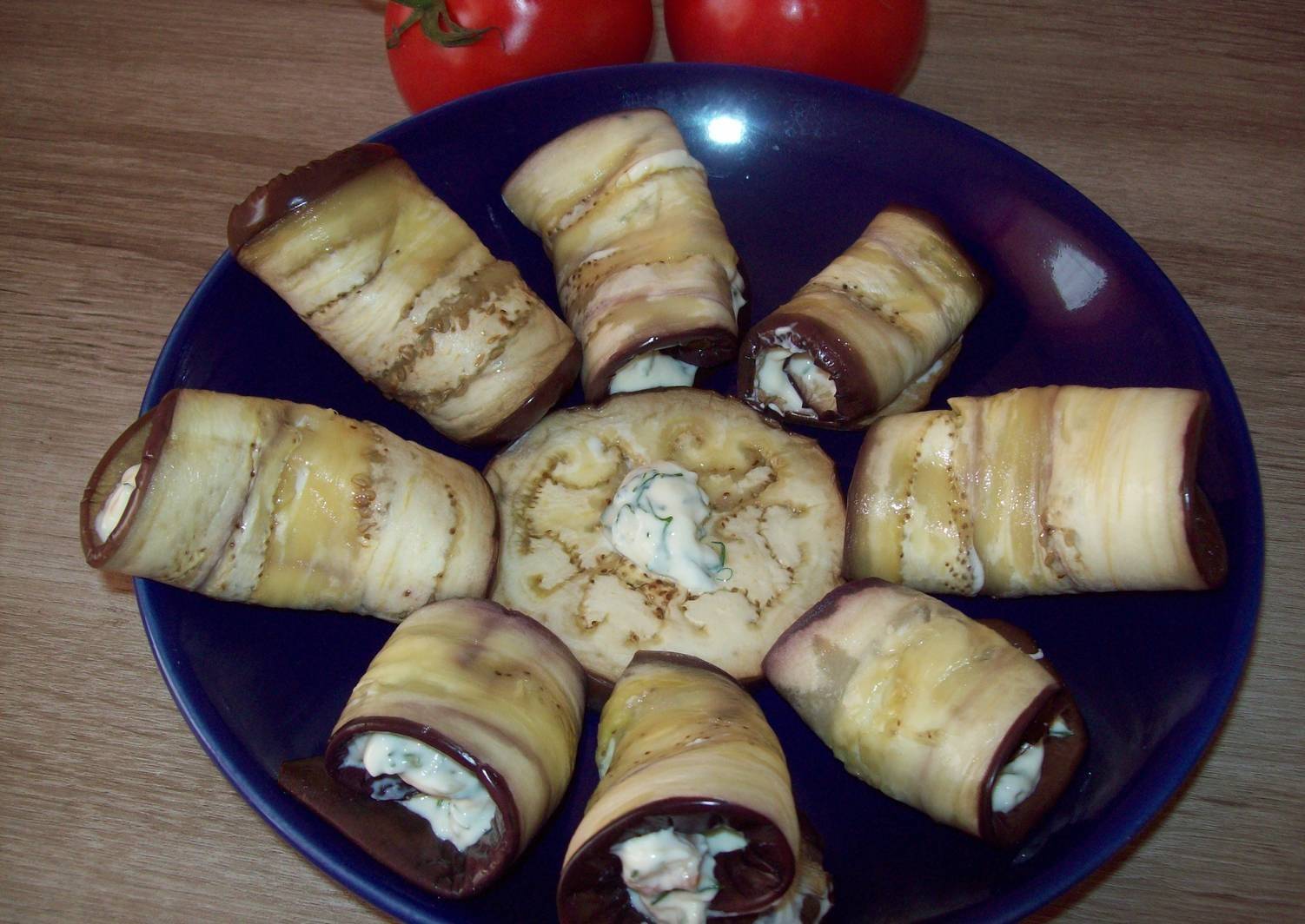 Как запечь баклажан целиком в духовке. вкусные баклажаны, запеченные в духовке с помидорами и сыром
