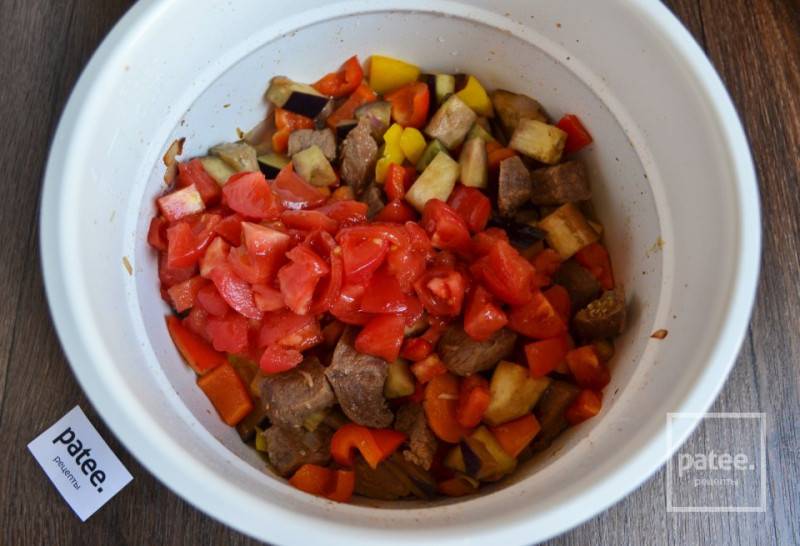 Овощное рагу со свининой в мультиварке с незабываемым вкусом!