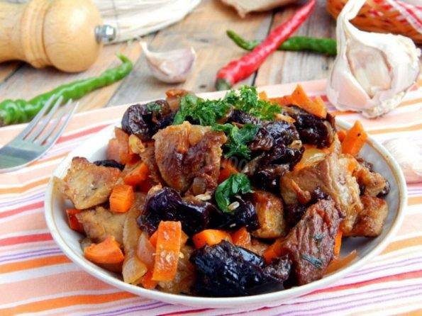 Рецепт вкусной свинины с овощами в мультиварке