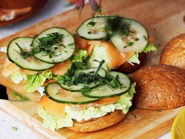 11 самых вкусных бутербродов с красной рыбой к новогоднему столу