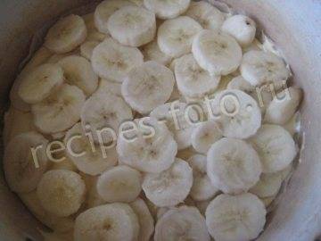 Пирог «шарлотка» с яблоками и бананом