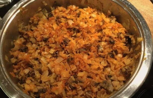 Овощное рагу с картошкой и капустой