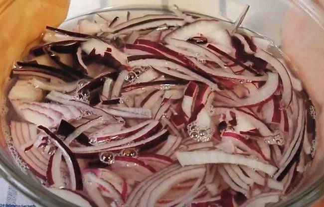 Салат с консервированным тунцом. 9 очень вкусных рецептов с фото