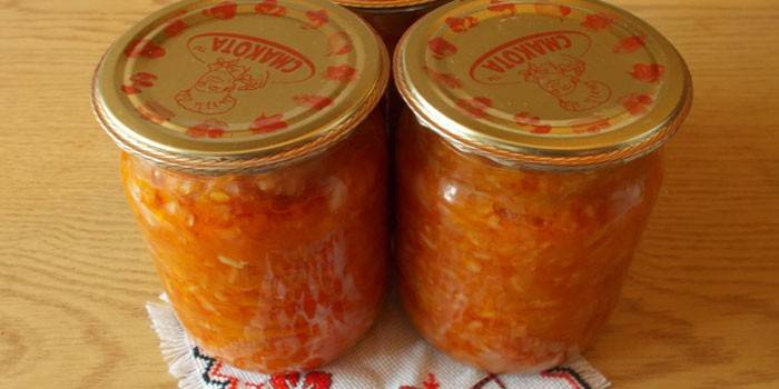Салат из риса и яиц