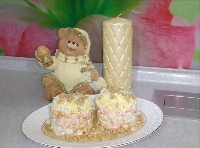 Салаты с ананасами