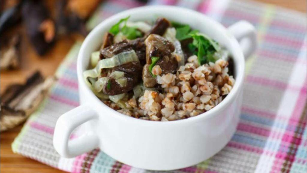 Гречневая каша с грибами