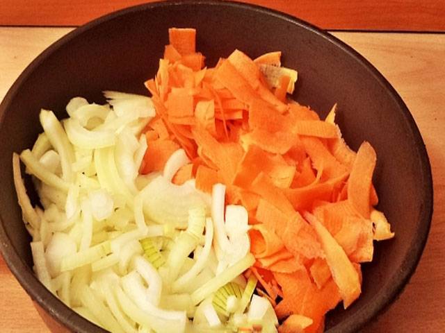 Как приготовить и сохранить на зиму вкуснейшую закуску лечо из болгарского перца применяя проверенные рецепты