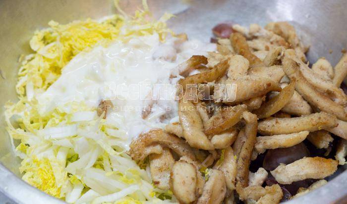 7 самых вкусных салатов из свеклы вареной 2022: простые пошаговые рецепты