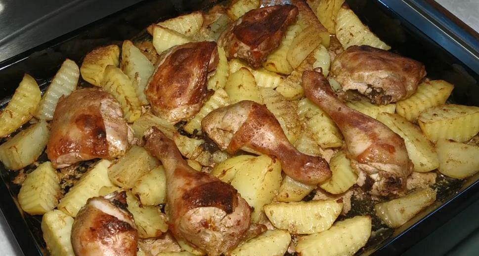 Курица с картошкой в духовке