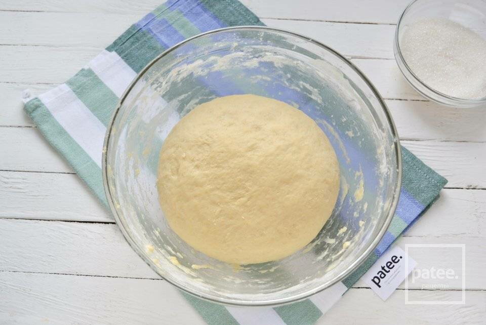 Булочки из дрожжевого теста в духовке