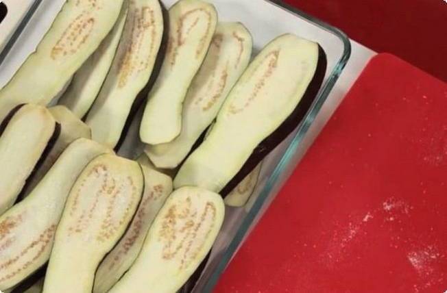 Рулетики из баклажанов с сыром и чесноком
