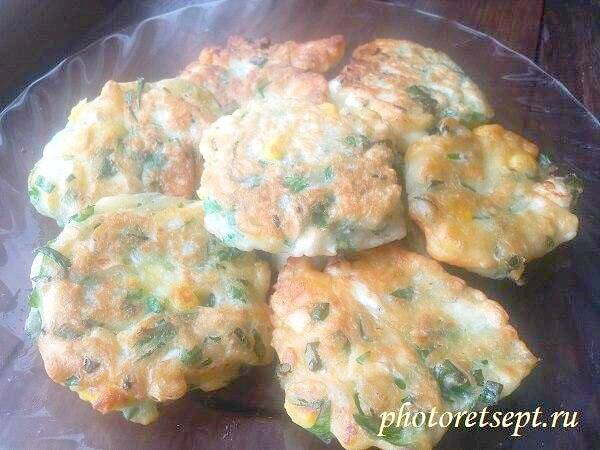 Пирожки с яйцом и луком