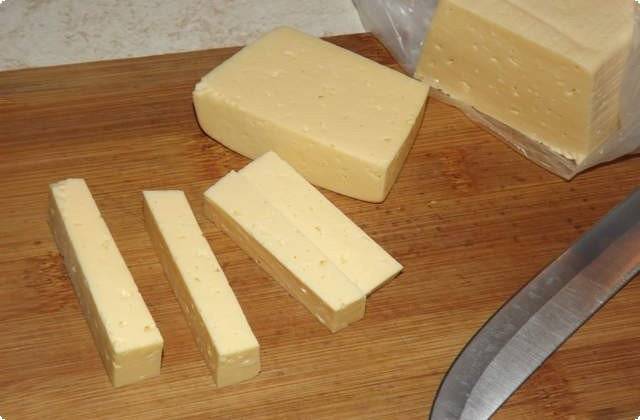 Рулетики из свинины с начинкой в духовке