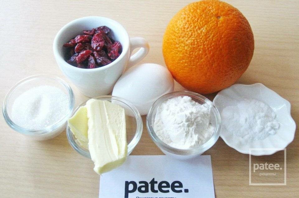 Кекс с клюквой