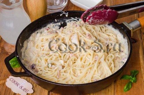 Паста с морепродуктами в сливочном соусе