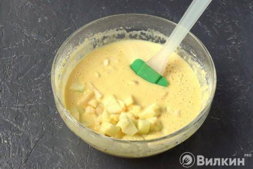 Шарлотка с творогом и яблоками рецепт с фото пошагово в духовке