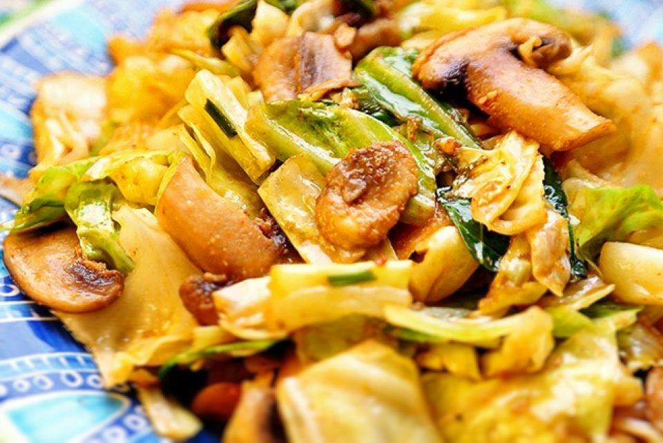 Капуста тушеная с грибами