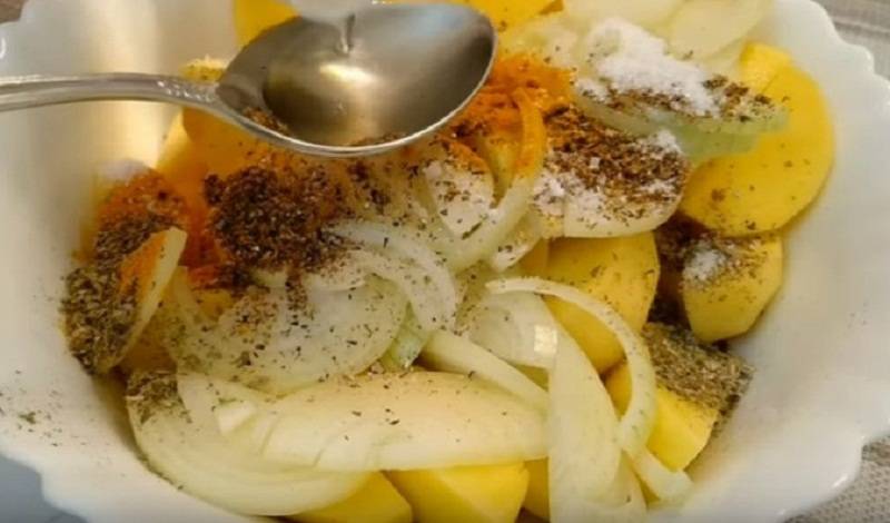 Курица с картошкой в духовке