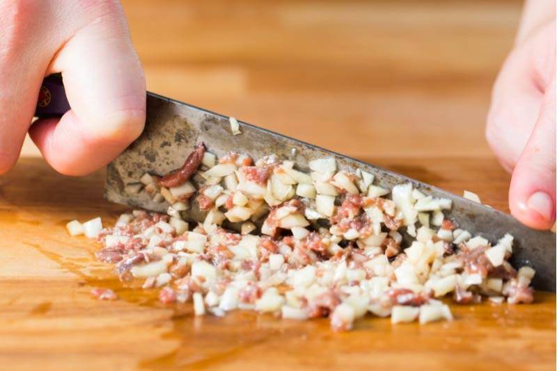 Салат цезарь с курицей в домашних условиях