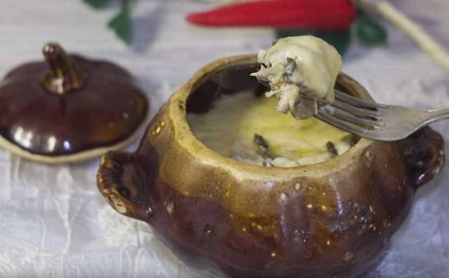 Готовим жульен с курицей и грибами в духовке (в кокотницах, на противне, в горшочках и в форме для запекания)