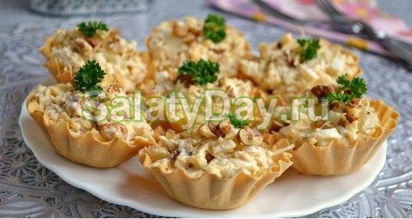 Салат из фасоли и куриной грудки