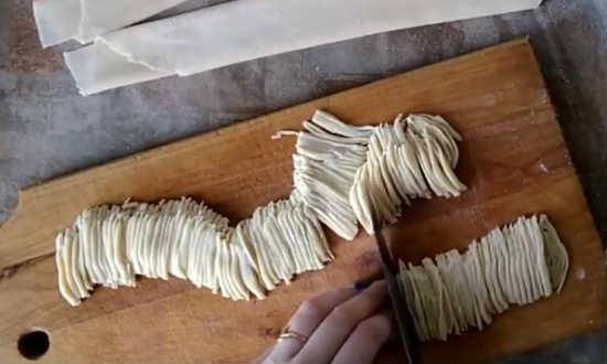 Домашняя лапша с курицей