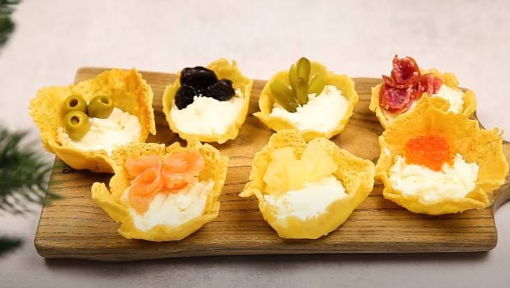 Простые и вкусные закуски на праздничный стол. 11 пошаговых рецептов приготовления