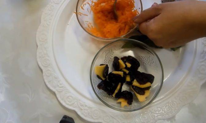 Жареная свинина с грибами и фасолью