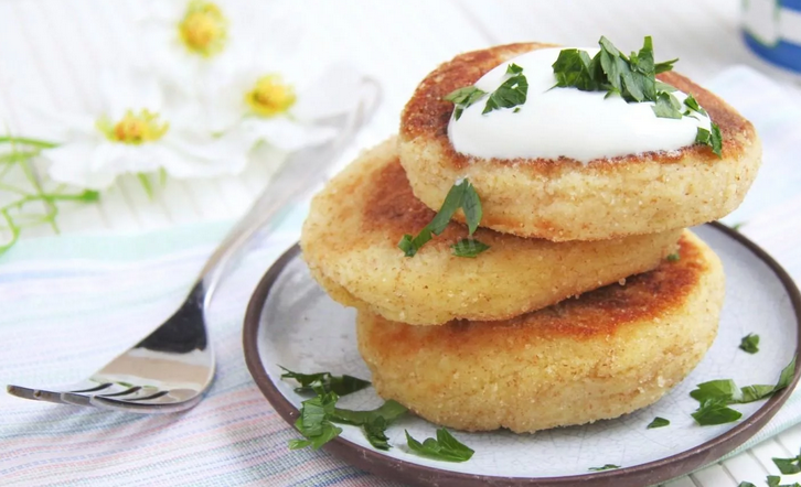 Запеканка из сырного фондю с хлебом, пюре и фаршем: очень вкусный и сытный рецепт
