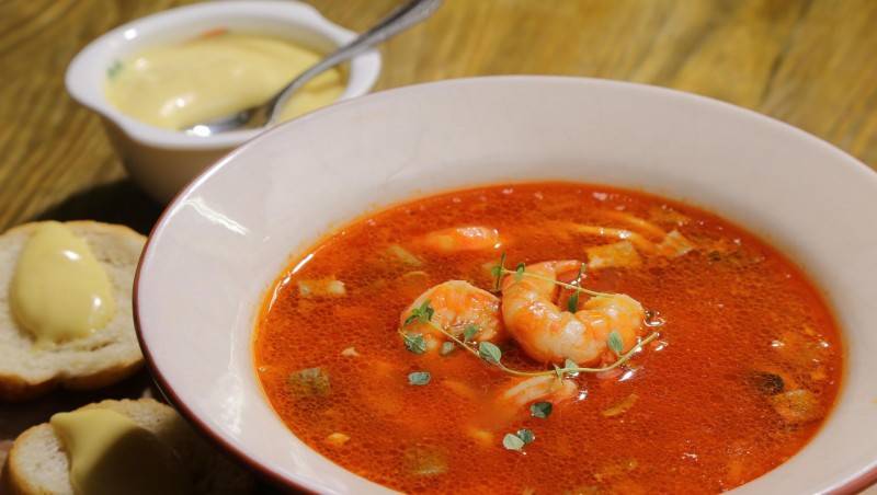 Классический рецепт французского супа «буйабес» и 5 вкусных вариаций его приготовления