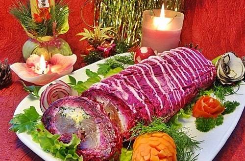 Закуска из лаваша: рулетики с сельдью и картофелем