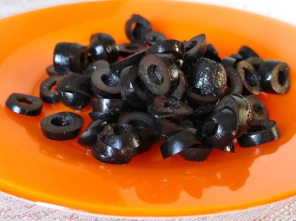 Солянка с колбасой
